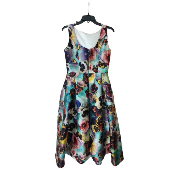 Chi Chi London Sleeveless Floral Print Midi Dress - Picture 2 of 2
